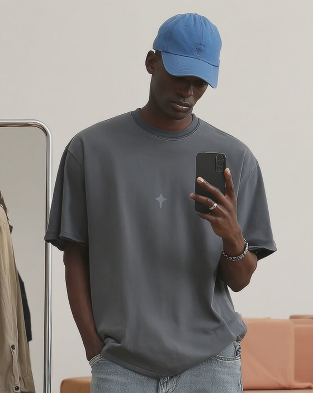 unseen T SHIRT GREY